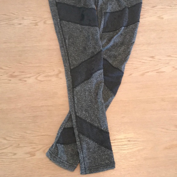 Yoga pants - Picture 3 of 5